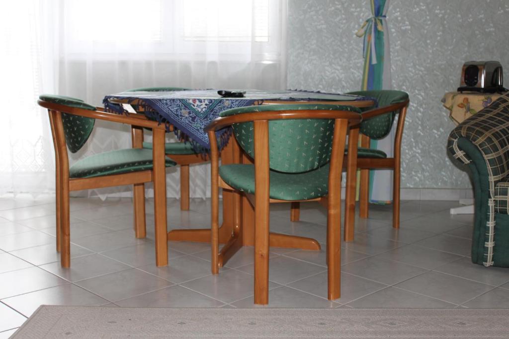 Orwa Apartmanok - Fenyofa Koez Zalakaros Rom bilde